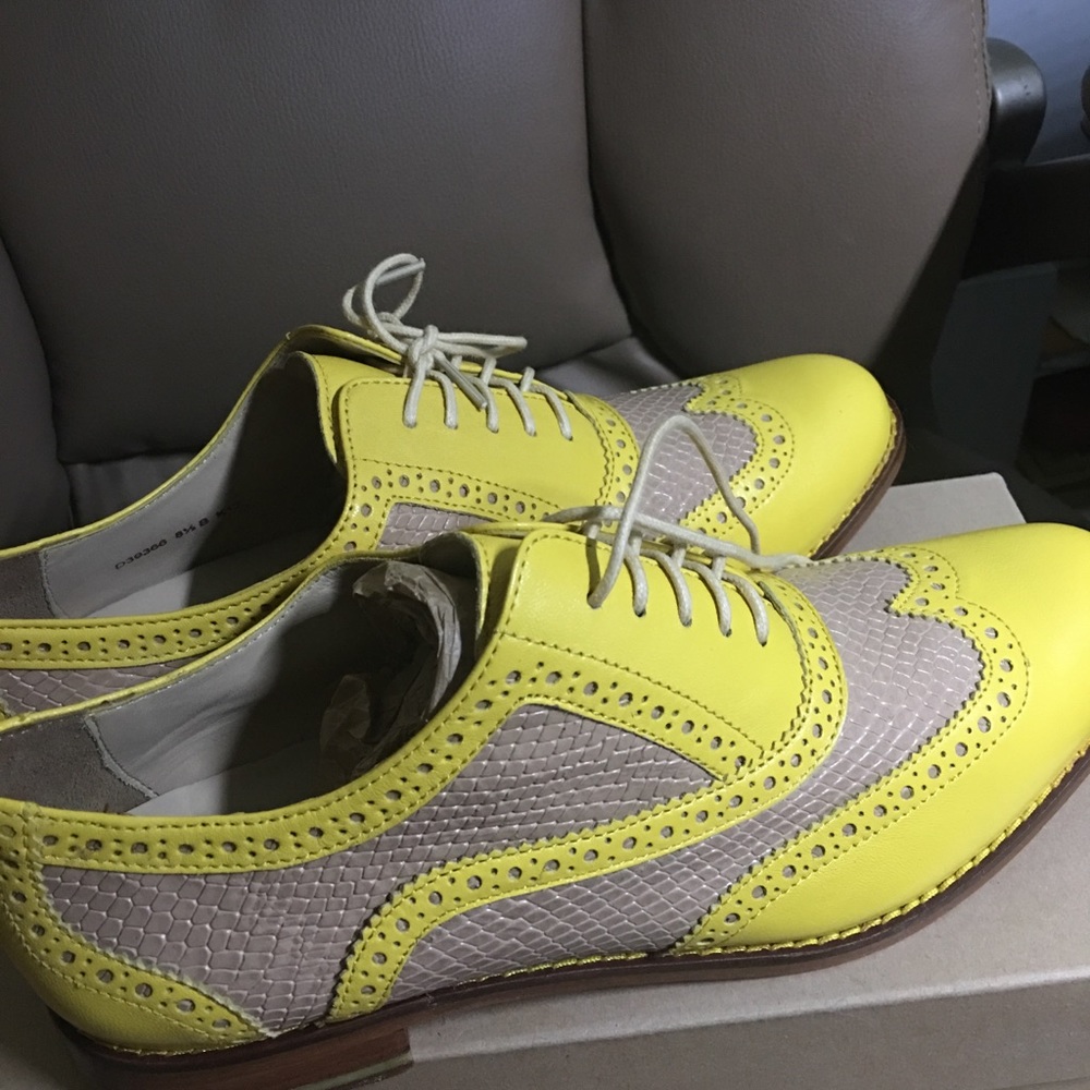 New in box. Cole Haan Skylar 2 tone oxford.